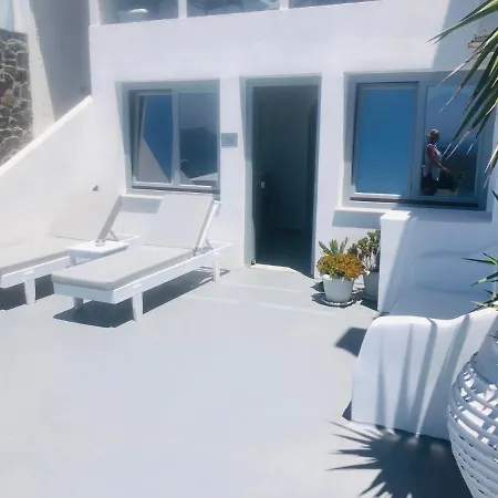 Loucas On The Cliff Hotel 3*