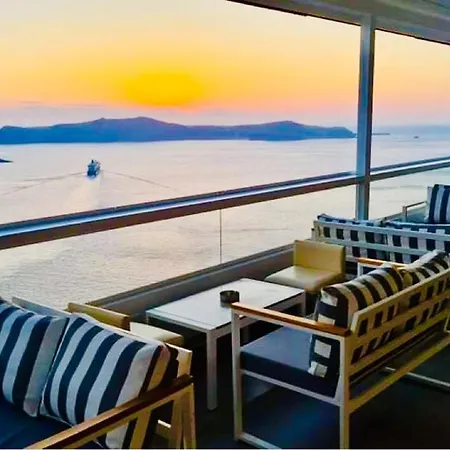 Loucas On The Cliff Hotel